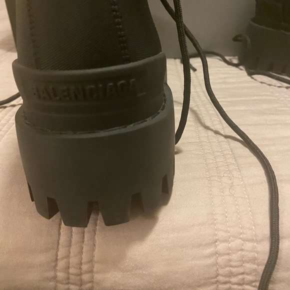 Authentic Balenciaga Boots NWT - Picture 2 of 6